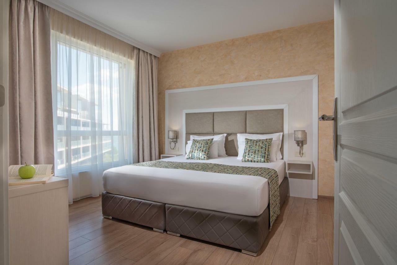 Marina White Sands Beach Hotel Obzor Bagian luar foto