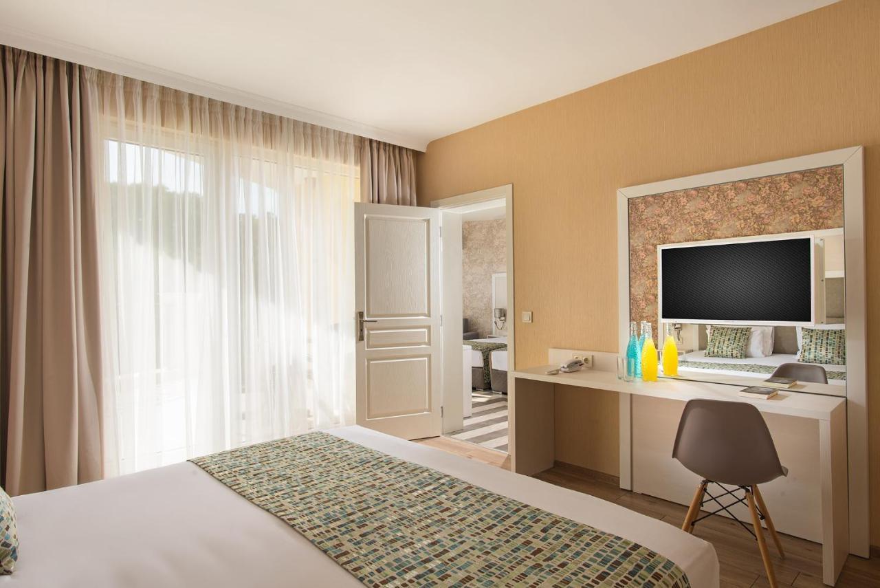 Marina White Sands Beach Hotel Obzor Bagian luar foto