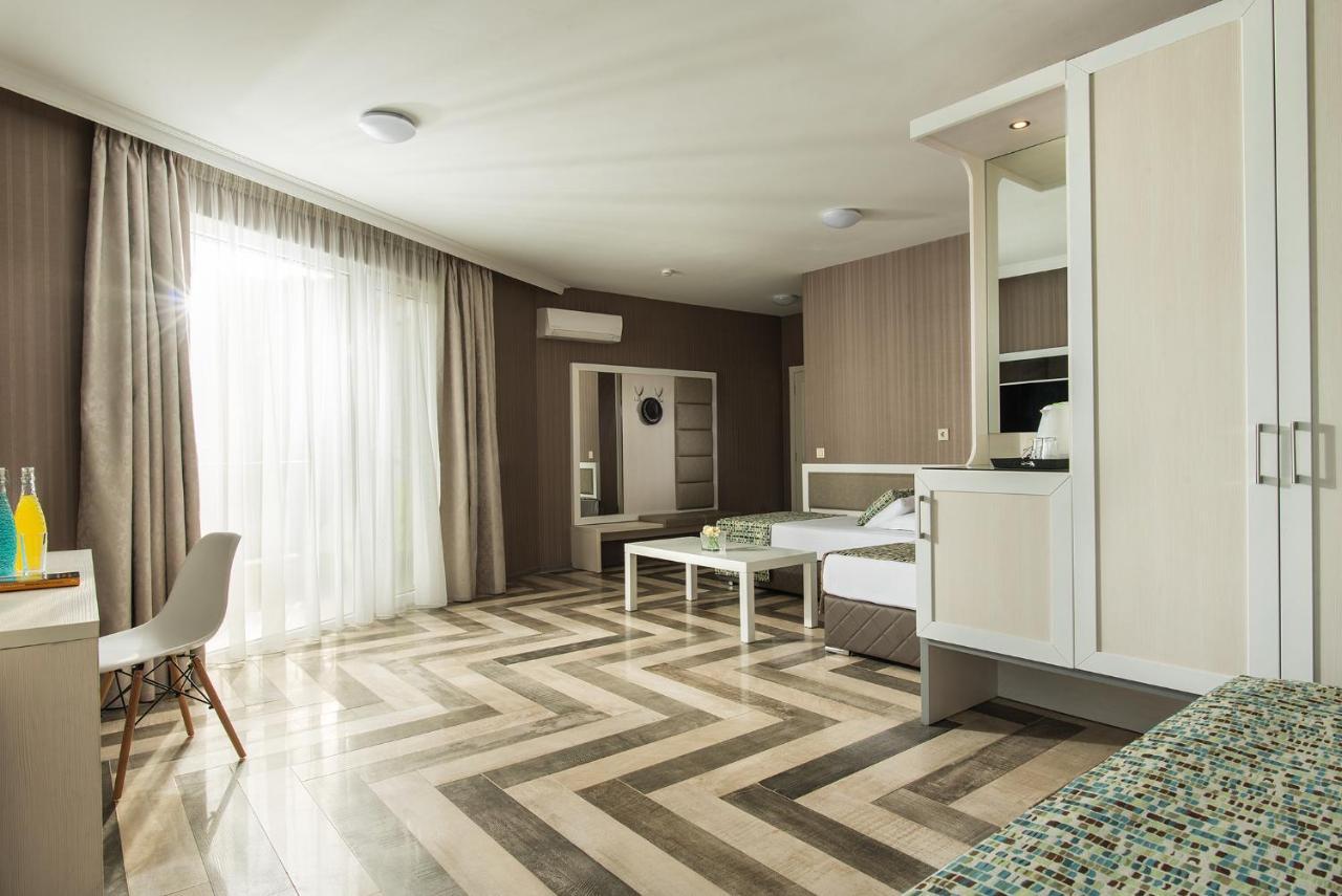 Marina White Sands Beach Hotel Obzor Bagian luar foto